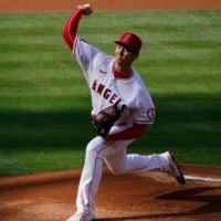 Shohei Ohtani pitches against the Indians on Wednesday in Anaheim, California. | USA TODAY / VIA REUTERS