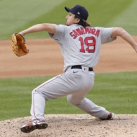 Red Sox reliever Hirokazu Sawamura pitches against the Nationals in Washington on Sunday. | USA TODAY / VIA REUTERS