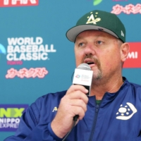 Team Australia manager Dave Nilsson spent eight seasons in MLB with the Milwaukee Brewers before ending his career with the Chunichi Dragons in 2000. | KYODO