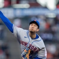 The Mets' Kodai Senga pitches against the Giants in San Francisco on Thursday. | USA TODAY / VIA REUTERS